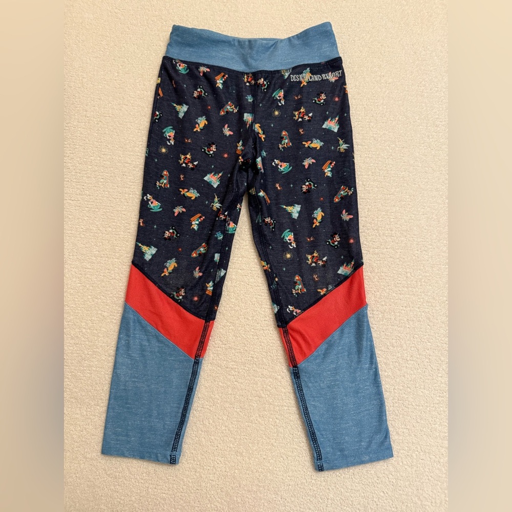 Disneyland Resort Play in the park leggings kids small. EUC